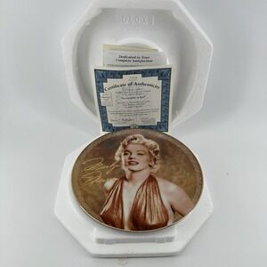 Marilyn Monroe Irresistable In Red Plate‎ W/COA 1998 Bradford Exchange Beautiful